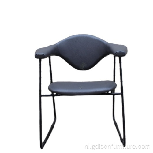 Masculo Gubi Lounge stoel